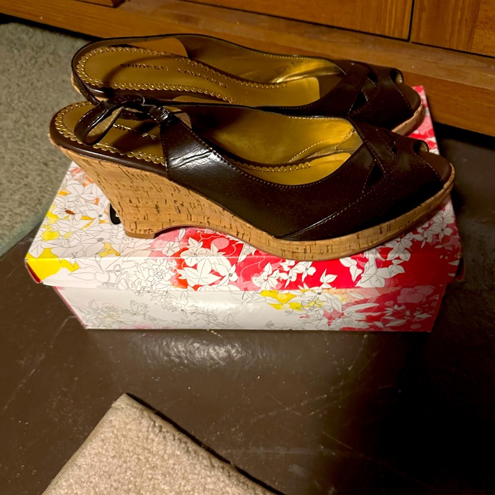 Chinese Laundry Sunkiss wedge 8.5